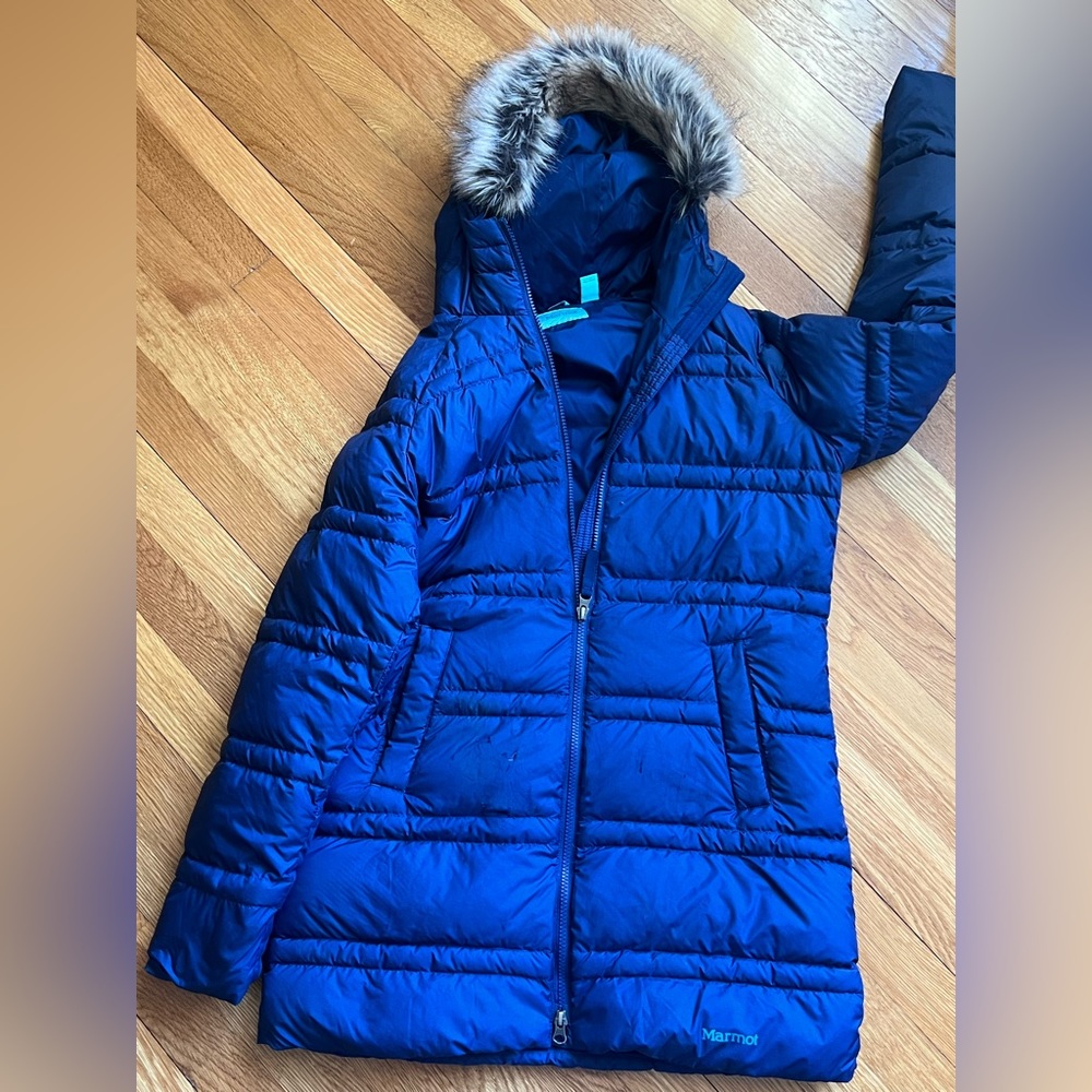 Kids/Girls Jacket Size XL.  Mid length. Navy.  Down Filled